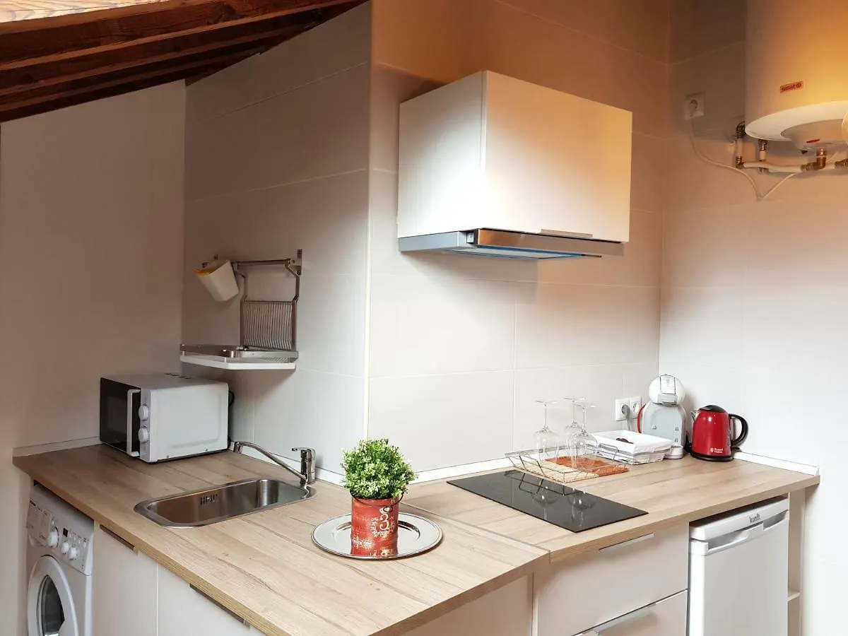Carmen Apartments Малага